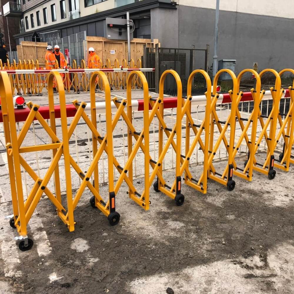 Extendable Diamond Barrier