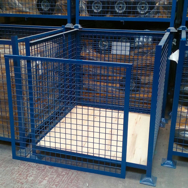 Mesh Fronted Stillage with Plywood Base