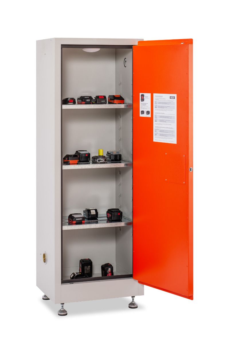 11653 L fmplus battery charging cabinets