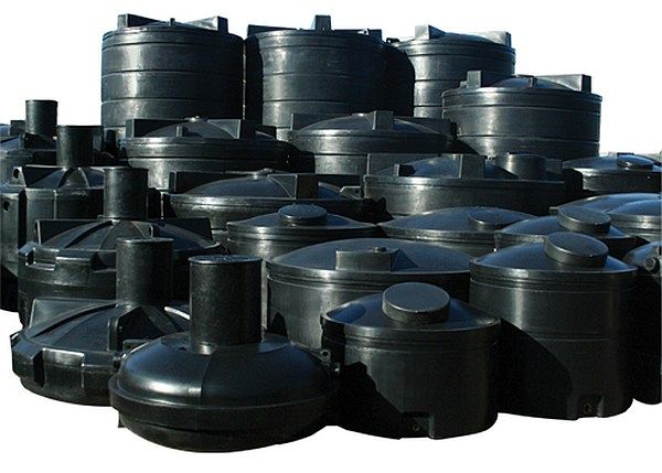 storage tanks black