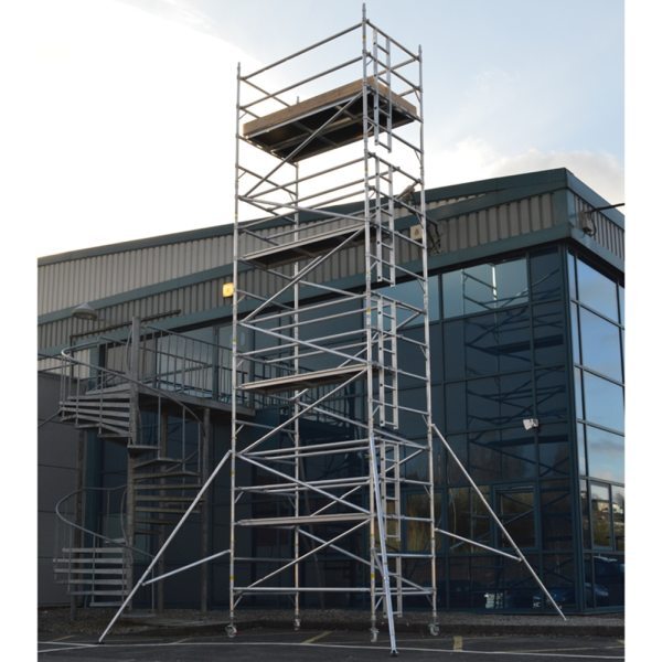 Sky High Scaffolding tower tall installation 600x600