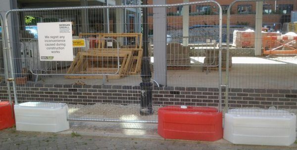 rotoblock site safety barriers with mesh panels
