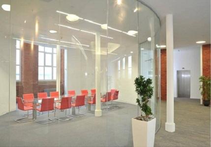 Curved-Vetro-Glass-Partition