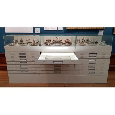 Reference and Display Cabinets 400